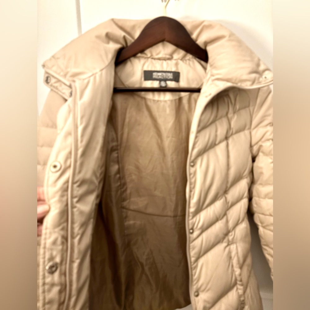 KENNETH COLE REACTION BEIGE QUILTED DUCK DOWN TWO WAY CLOSER ZIPPER & SNAPS SZ S - Picture 5 of 15